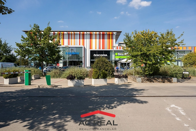 Okolí_OC Campus Square