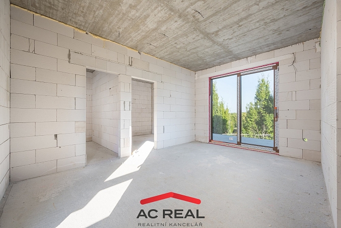 Probíhající stavba- apartmán výhled jižní strana 