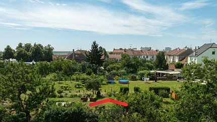 BD Pražákova exteriér výhledy z bytu