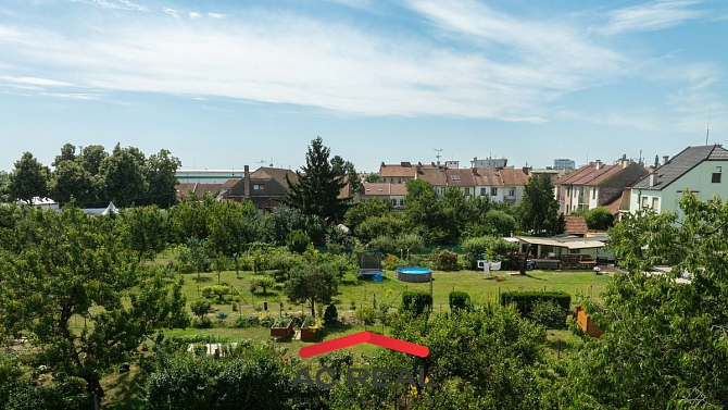 BD Pražákova exteriér výhledy z bytu