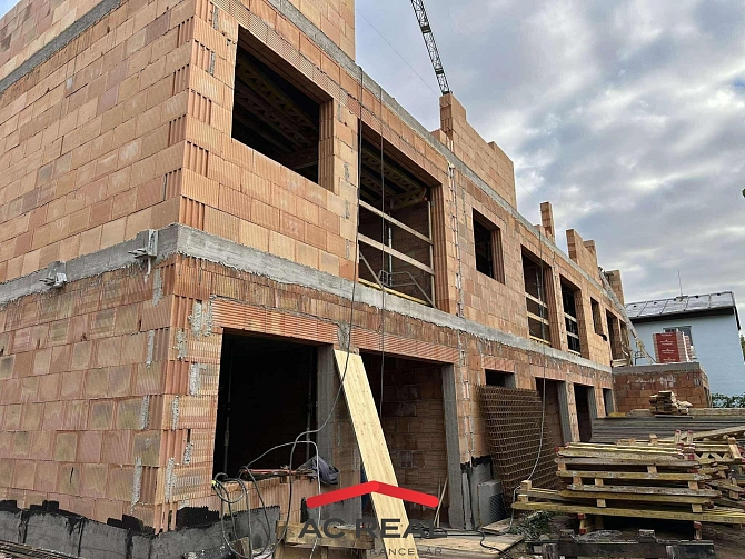 20251021_Pražákova_stavba