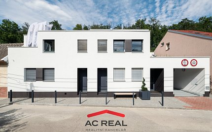 dům - čelní pohled