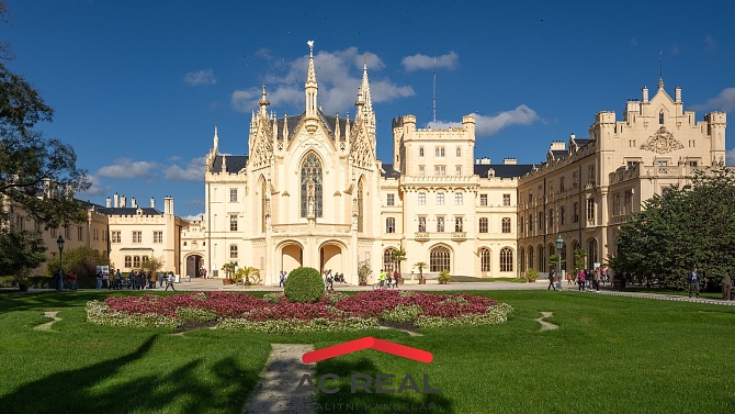 Lednický zámek