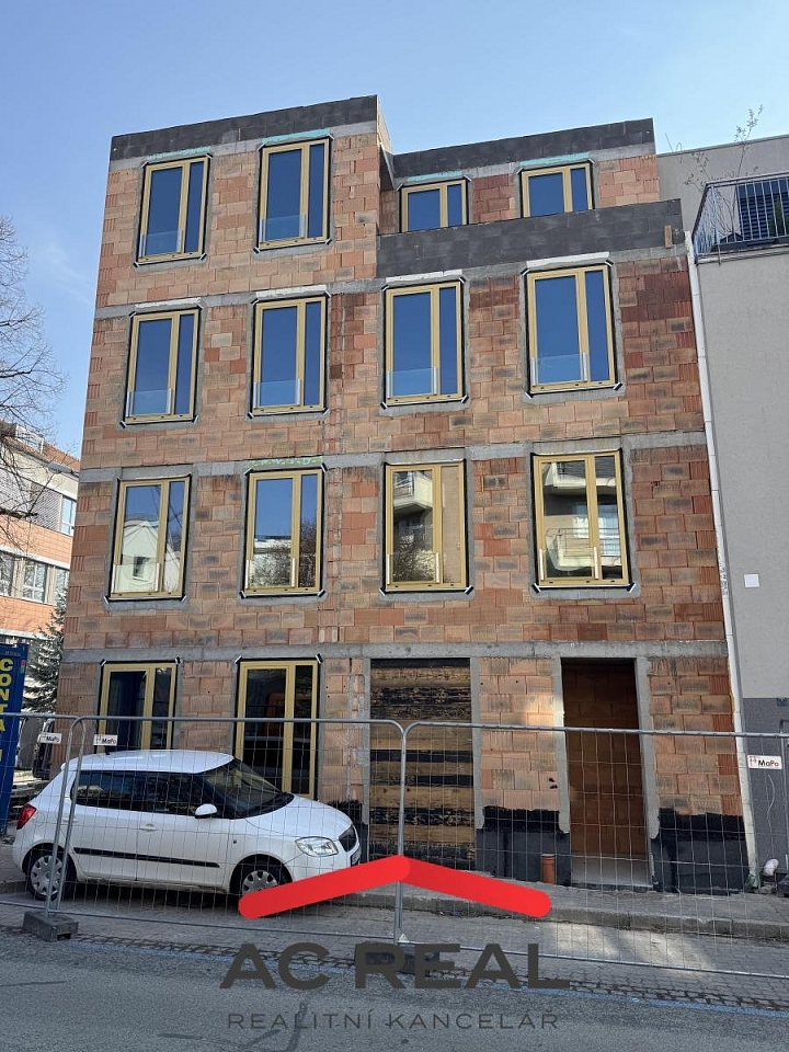 BD_Rotalova_20.3.26_okna1.jpg