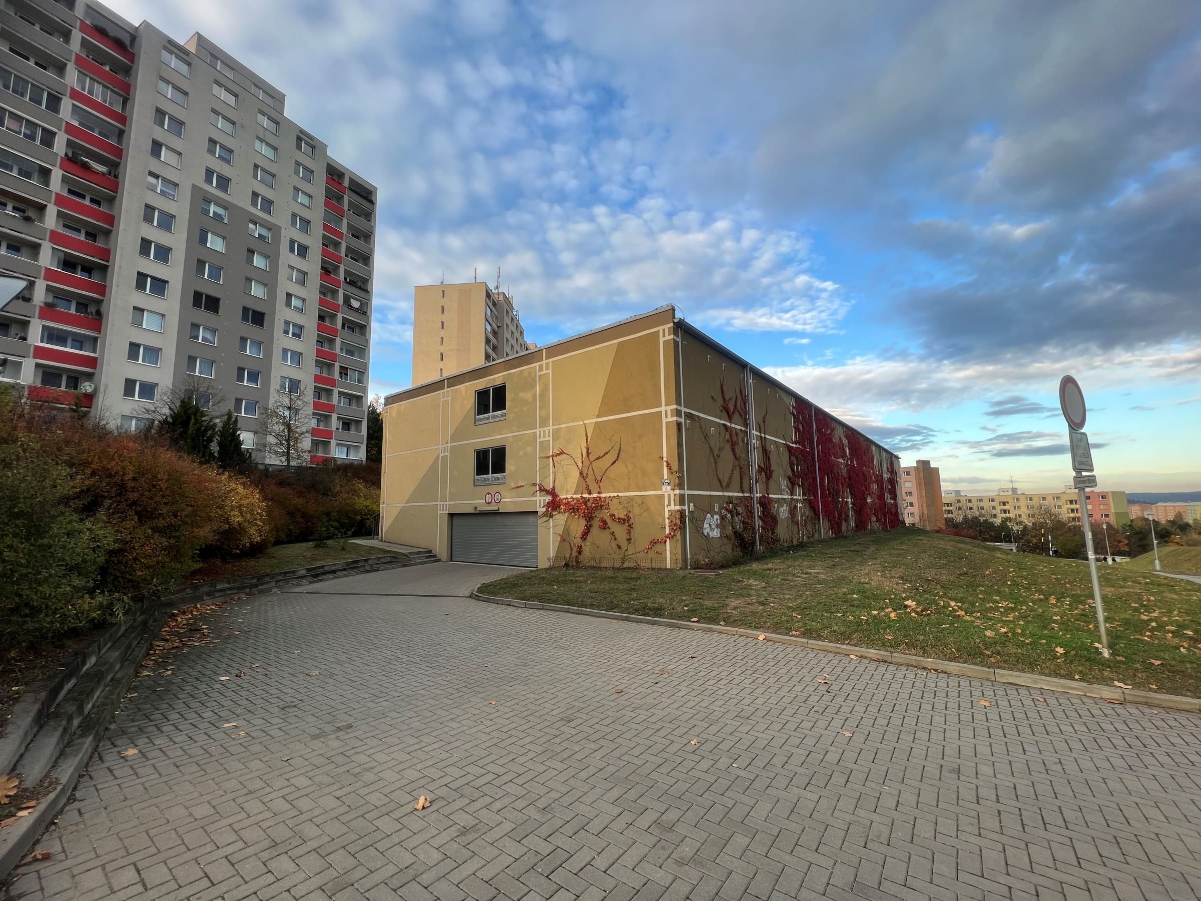 Koupě garáže na Kamechách